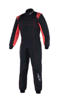 Tuta Alpinestars Youth KMX-9 V3, tuta da karting, nero e rosso fluo, design a pezzo unico con accenti rossi sulle spalle e cuciture, loghi Alpinestars bianchi, costruzione con colletto alto per competizioni giovanili