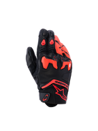 Guanti Alpinestars SP-R Tech, guanti da moto, nero e rosso fluo, con protezione nocche in TPU divisa e pannelli in pelle traforata, design sportivo a polsino corto con logo Astars rosso