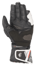 Guanti Alpinestars Stella SP-8 V3 da donna, guanti da moto in pelle, nero e bianco, vista del palmo con pollice in pelle traforata, pannelli di presa rinforzati, cinturino regolabile con scritta 'SAFE RETENTION' e polsino lungo con linguetta 'PULL' e scritte del brand