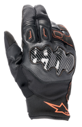 Guanti Alpinestars SMX-1 Drystar®, guanti da moto, neri con accenti rosso fluo, protezione nocche effetto carbonio, polsino corto, costruzione in pelle e tessuto, membrana impermeabile Drystar®