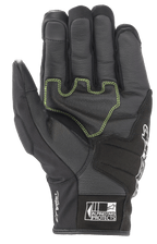 Guanti Alpinestars SMX Z Drystar®, guanti da moto neri, vista del palmo con cuciture a contrasto verde neon su pelle rinforzata, marchio 'Drystar Performance' sul lato e logo 'Alpinestars Protects' sul polsino
