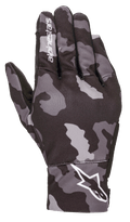 Alpinestars Youth Reef Gloves, guanti da moto urban, mimetico nero e grigio, vista del dorso con motivo mimetico grigio e logo Alpinestars bianco sul polso e sull'indice, struttura in tessuto elasticizzato leggero