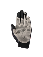 Alpinestars Sim Gloves Graphic 1, guanti da SIM racing, vista del palmo in grigio chiaro e nero, con tessuto Nanofront dal motivo grip 3D, punte delle dita compatibili con touchscreen e design traforato traspirante