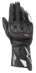 Guanti Alpinestars SP-2 V3, guanti da moto racing, nero e bianco, caratterizzati da protezioni rigide in TPU sulle nocche, pelle traforata per la ventilazione, polsino lungo con logo a stella bianco e marchio SP Series