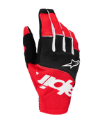 Alpinestars 2025 Techstar Gloves, guanti da motocross, nero e rosso acceso con dettagli bianchi, grande marchio Alpinestars sublimato sul dorso e logo a stella sulle nocche, tessuto elasticizzato resistente per corse fuoristrada