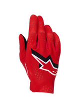 Guanti Alpinestars Supertech MX, guanti da motocross, rosso fuoco, nero e bianco, vista del dorso con perforazioni laser per la ventilazione, logo a stella Alpinestars bianco e nero in evidenza, design in tessuto elasticizzato leggero per gare off-road