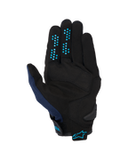 Guanti Alpinestars Chrome V2, Dark Blue Hawaiian Ocean, vista del palmo, costruzione in pelle scamosciata sintetica nera con puntini grip in silicone blu sulle dita, mesh traspirante sul pollice e polsino regolabile con logo Alpinestars blu.