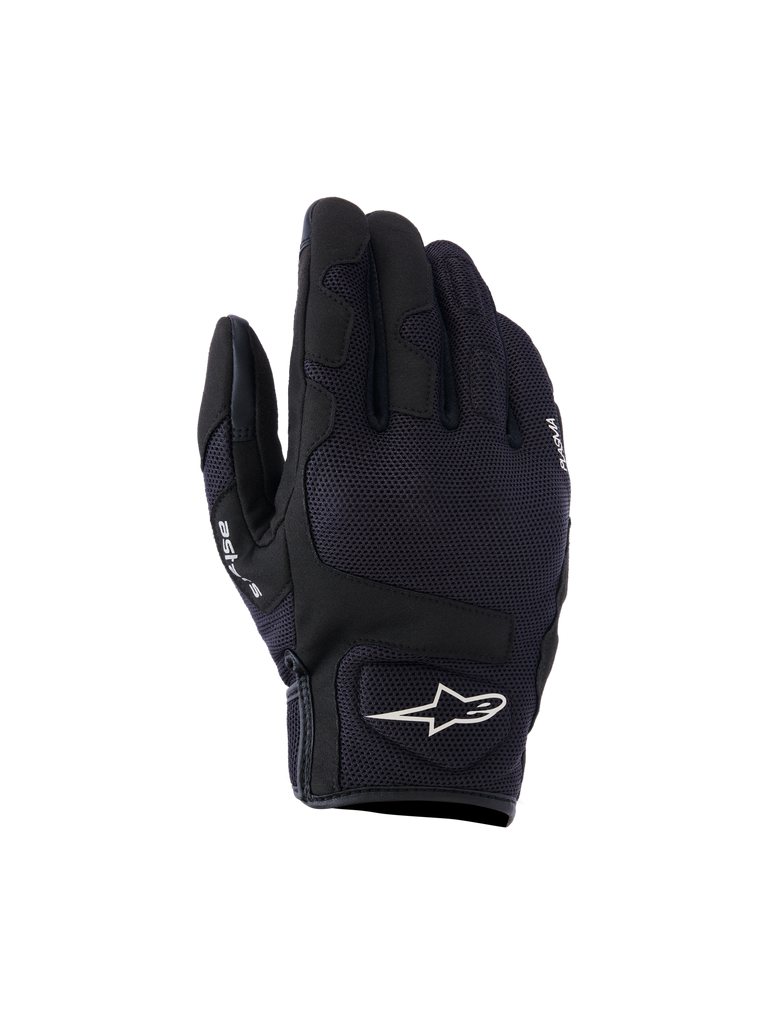 Alpinestars Ignite Gloves, guanti da moto neri con pannelli in mesh traspirante, protezioni rinforzate sulle nocche e dita, logo bianco sul polso, design aerodinamico per motociclismo
