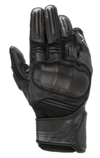 Alpinestars Booster V2, guanti da moto neri con protezione paranocche viscoelastica sovrastampata, struttura multi-pannello in pelle e tessuto, protezione imbottita sulle dita, polsino in pelle traforata e cinturino regolabile sul polso.