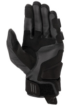 Guanti Alpinestars Stella Phenom Leather Air da donna, nero, vista del palmo con costruzione in pelle di capra rinforzata, zone di atterraggio imbottite, inserti elastici ergonomici e cinturino in velcro sul polso con linguetta