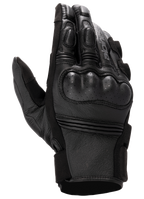Alpinestars Stella Phenom Leather Air Glove, guanti da moto da donna, neri, vista del dorso con protezione nocche rigida traforata, imbottitura dita e texture in pelle pregiata.