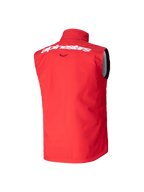 Alpinestars Youth Techstar Softshell Vest, gilet da motocross, rosso brillante, vista posteriore con grande scritta Alpinestars bianca sulla parte superiore della schiena, design softshell senza maniche con collo alto per la protezione dal vento