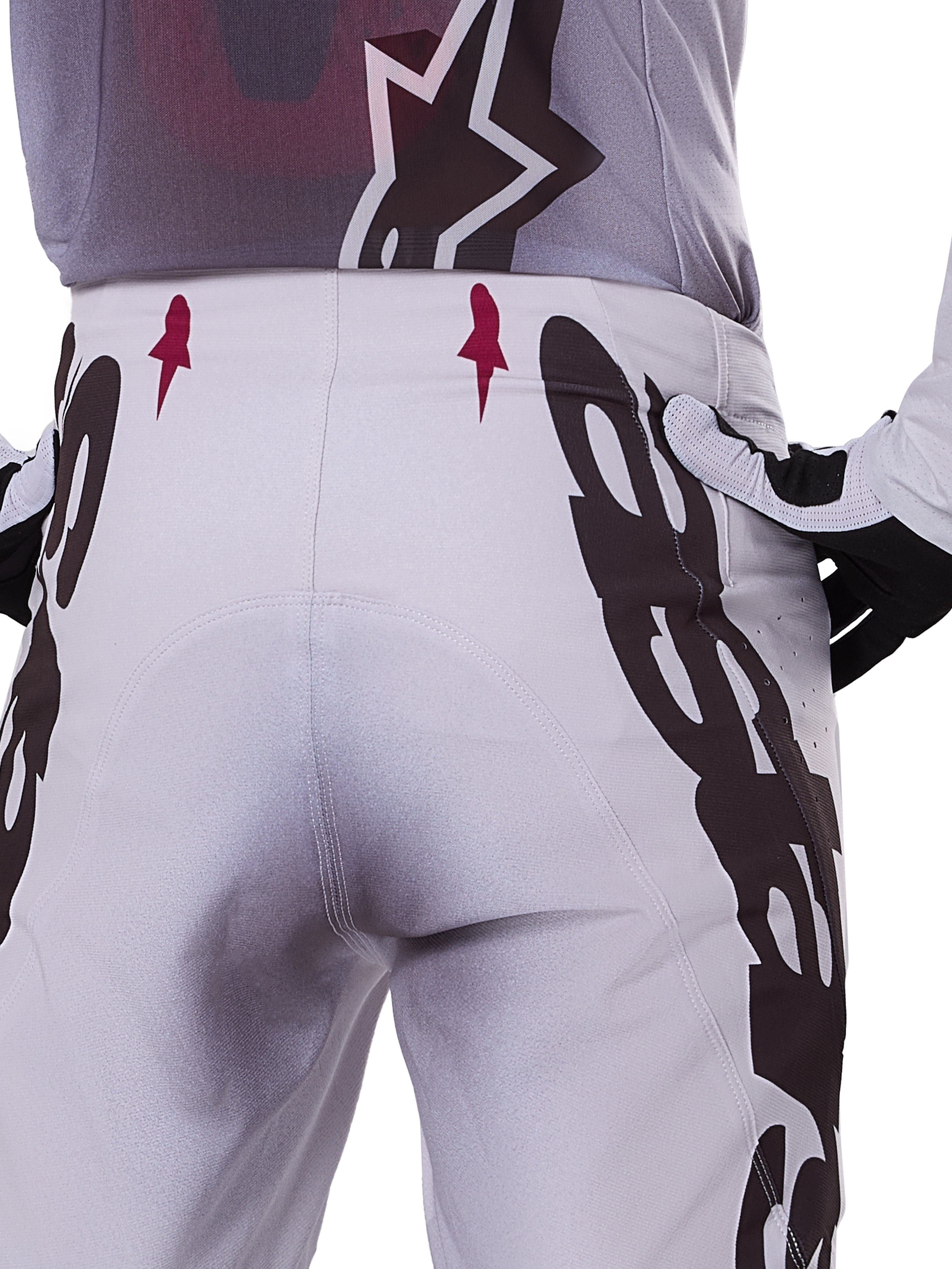 Alpinestars 2025 Supertech Maker Pants, pantaloni da motocross, argento e nero, vestibilità atletica con pannelli sulle ginocchia in pelle di capra e zone Stretchnet, design resistente e leggero per il motocross professionale