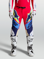 Alpinestars Pantaloni Supertech Dyna, pantaloni da motocross racing per uomo, rosso fuoco e blu navy con inserti gialli, chiusura con fibbia magnetica e pannelli in pelle