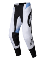 Alpinestars 2025 Techstar Melt Pants, pantaloni da motocross, bianco e nero con accenti azzurri, con grandi loghi Alpinestars neri, fori di ventilazione tagliati al laser e vestibilità atletica per gare fuoristrada