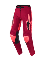 Alpinestars 2026 Racer Riway Pants, pantaloni da motocross, Dark Red Coral con vivaci accenti corallo su ginocchia e fianchi, logo Alpinestars nero sulle cosce, pannelli interni alle ginocchia in pelle nera e fibbia regolabile in vita, design resistente per il fuoristrada