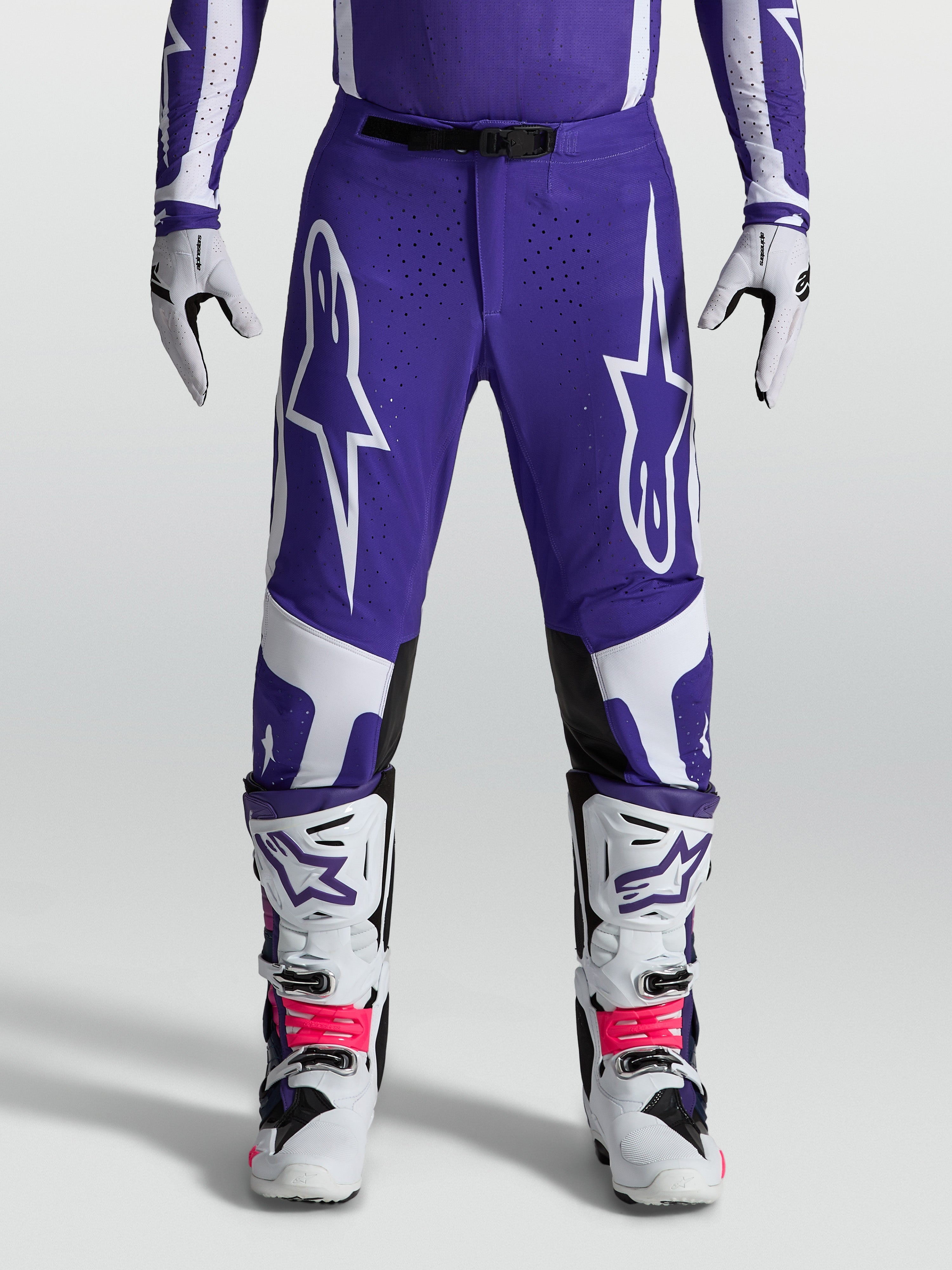 Alpinestars Pantaloni Supertech Vesta, pantaloni motocross racing uomo, blu e bianchi, vestibilità atletica e rip-stop.