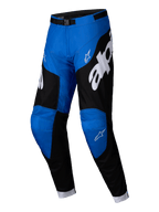 Alpinestars 2025 Racer Veil Pants, pantaloni da motocross, blu e nero, caratterizzati da un grande marchio Alpinestars bianco, pannelli laterali neri, sezioni blu sulle ginocchia e fibbia regolabile in vita