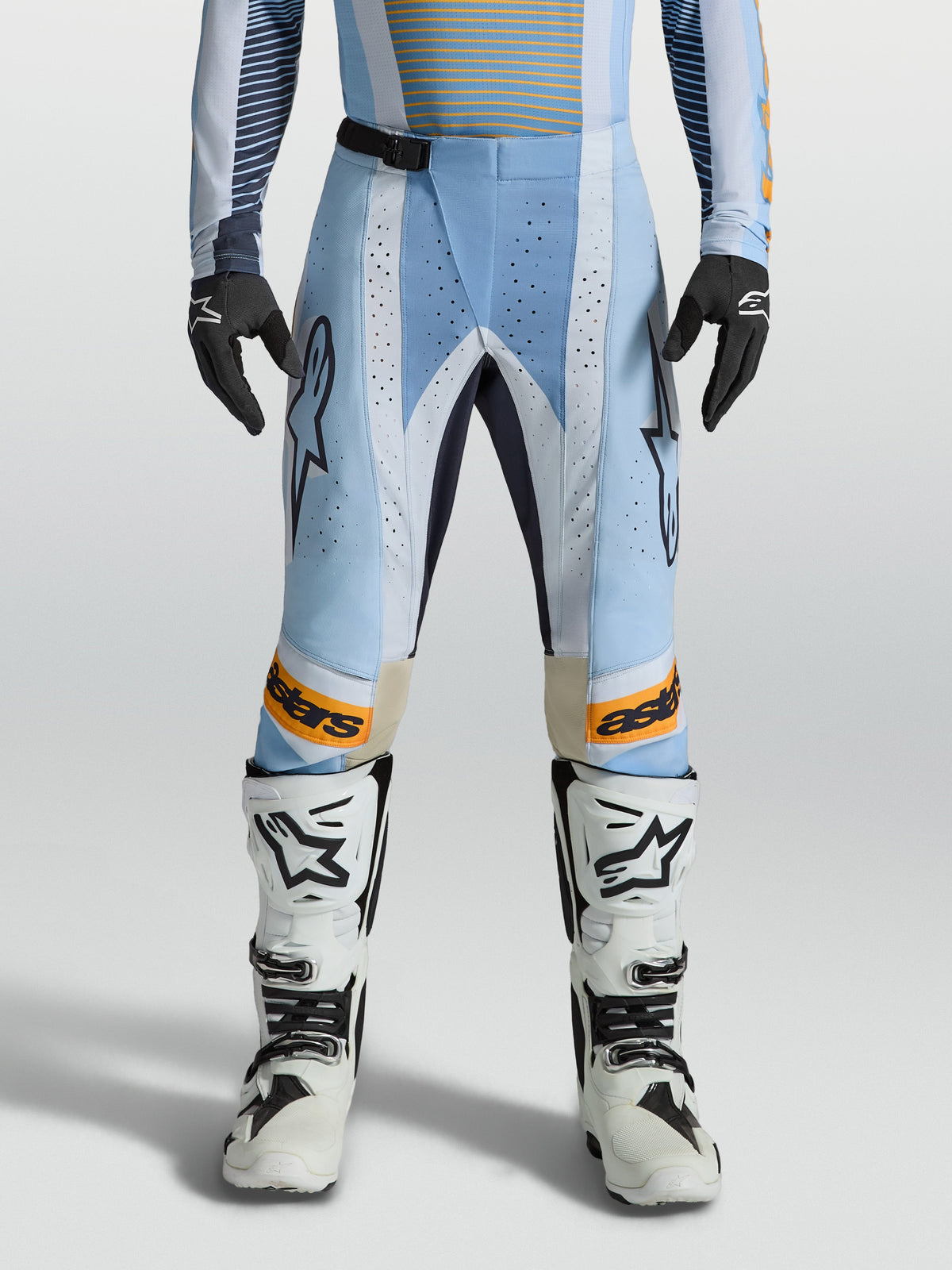 Alpinestars Pantaloni Techstar Maven, pantaloni da motocross da uomo, blu e arancione, ventilazione laser e taglio da gara.