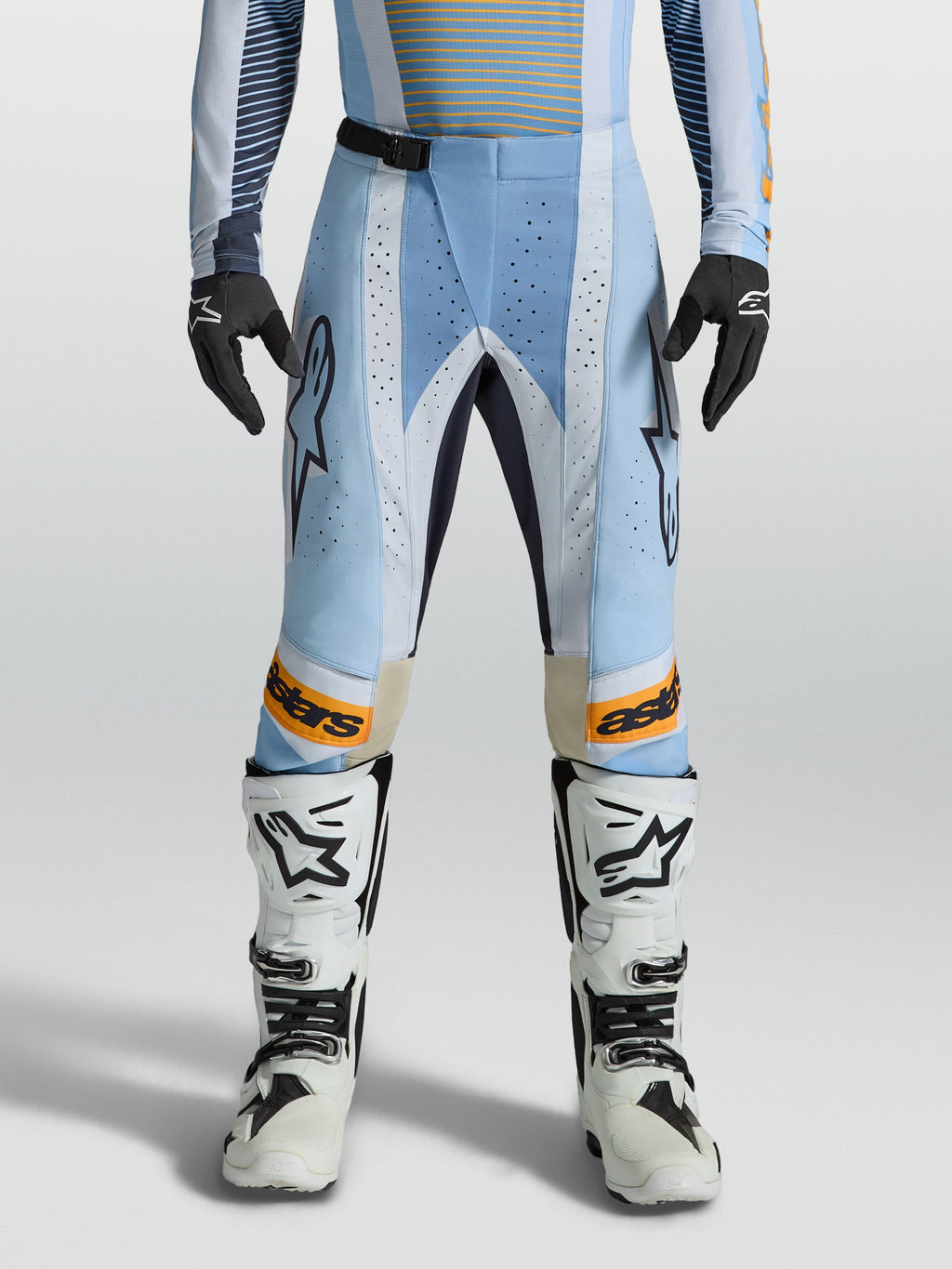 Alpinestars Pantaloni Techstar Maven, pantaloni da motocross da uomo, blu e arancione, ventilazione laser e taglio da gara.