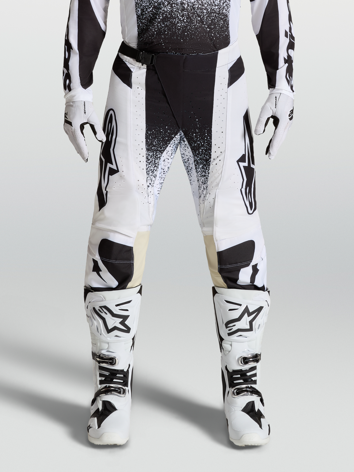 Alpinestars Pantaloni Techstar Swan 2027, pantaloni da motocross da uomo, bianchi e neri, in materiale ripstop elasticizzato resistente, abbigliamento racing MX.