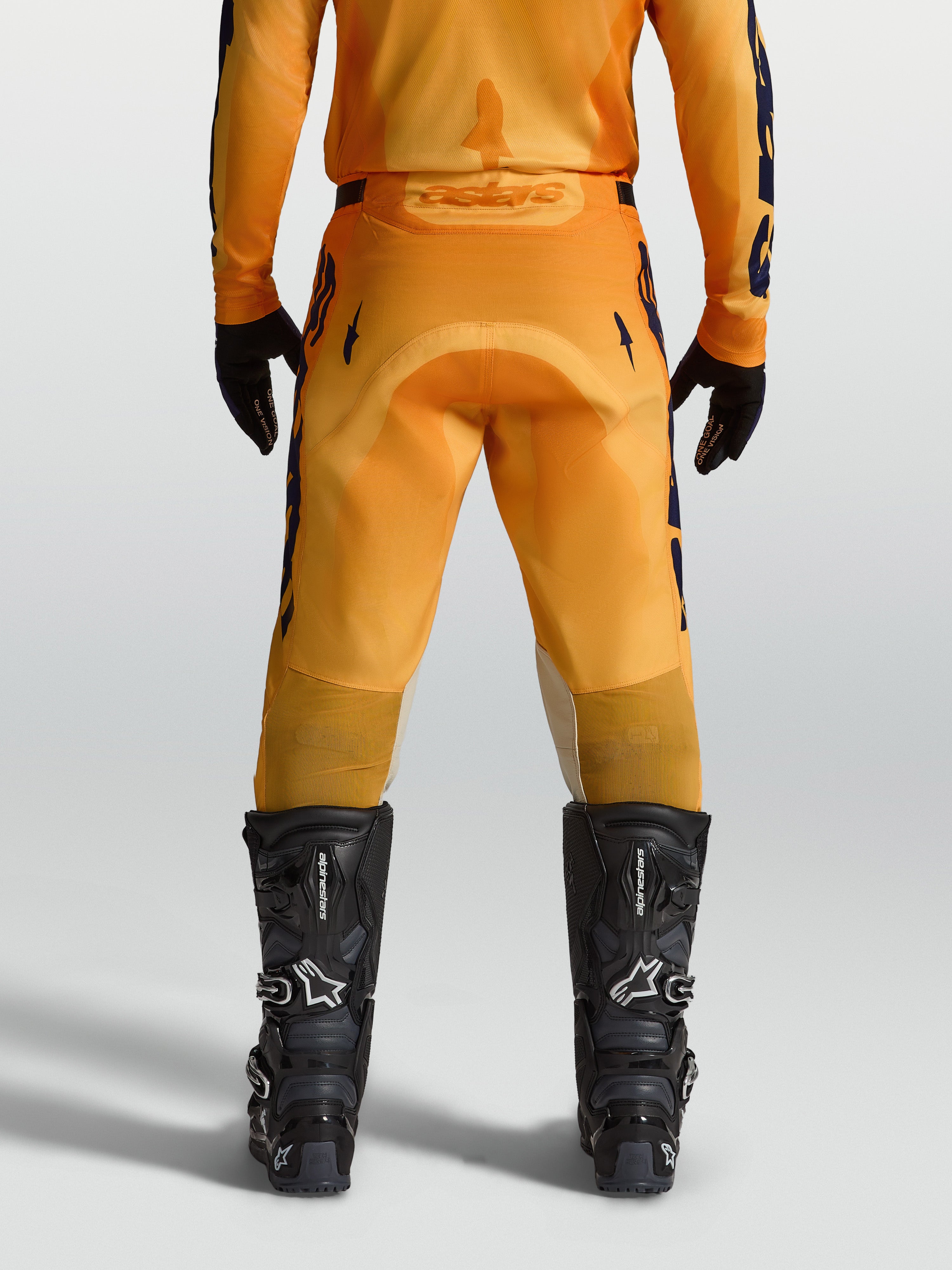 Alpinestars Pantaloni Racer Amber, pantaloni da motocross per uomo, arancione e blu, dotati di sedile rinforzato per massima durata, abbigliamento tecnico off-road e MX