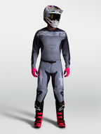 Alpinestars Pantaloni Racer Amber, pantaloni da motocross da uomo, grigio e lilla chiaro, vestibilità racing su modello.