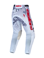 Alpinestars Racer Air Lone, pantaloni motocross ventilati, grigi e bianchi camouflage con dettagli rossi, vista posteriore.