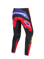 Alpinestars 2026 Fluid Grid Pants, pantaloni da motocross, rosso, nero e viola, vista posteriore con evidente branding Alpinestars sul carré posteriore e sulle cosce, pannelli neri rinforzati sulle ginocchia e design ergonomico sport-fit per la guida off-road