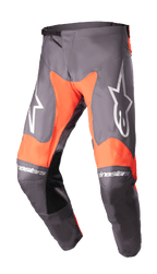 Alpinestars 2023 Racer Hoen Pants, pantaloni da motocross, grigio magnete e arancione acceso, grandi loghi a stella bianchi sulle cosce, pannelli interni al ginocchio in pelle nera, regolazione della vita a cricchetto, costruzione resistente per gare off-road