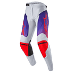 Alpinestars 2024 Racer Hoen Pants, pantaloni da motocross, grigio chiaro con pannelli viola e arancione acceso, logo a stella arancione, scritte Alpinestars sulle ginocchia, equipaggiamento protettivo per fuoristrada