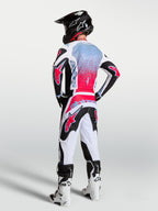 Alpinestars Pantaloni Fluid Drag, pantaloni motocross da uomo, bianchi e neri con accenti rossi, vista posteriore su modello.