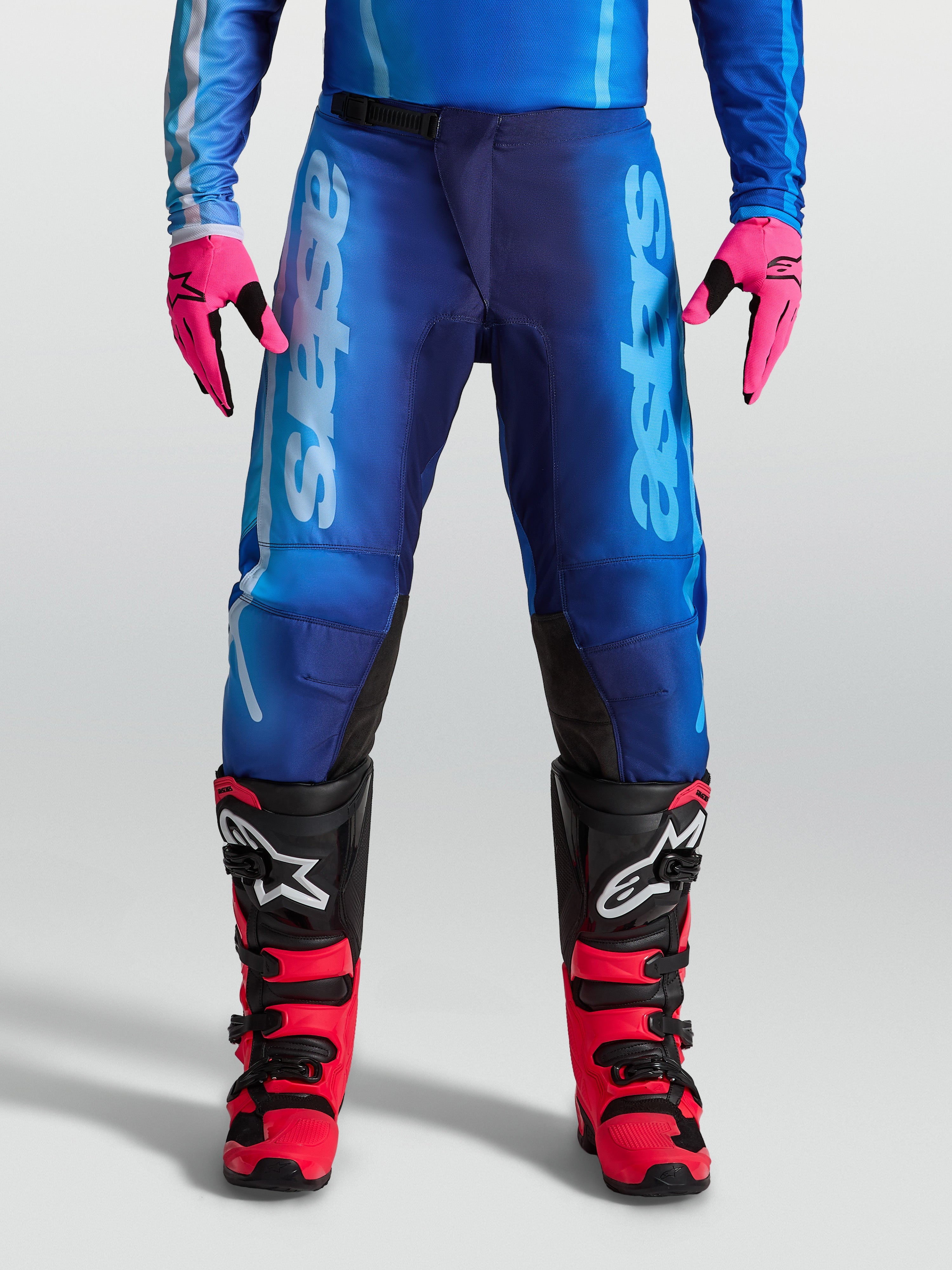 Alpinestars Pantaloni Fluid Kepler, pantaloni motocross da uomo, blu, in tessuto poliestere 600D leggero, vestibilità ergonomica e sportiva per guida off-road