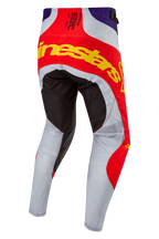 Alpinestars 2024 Techstar Ocuri Pants, pantaloni da motocross, arancione Hot Orange, viola e nero, vista posteriore con vistoso logo giallo sulla seduta, pannelli rinforzati neri e gambe ventilate grigio chiaro