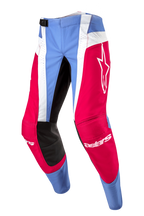 Alpinestars Pantaloni Techstar Ocuri 2024, pantaloni da motocross, azzurro, rosso Marte e bianco, con vivaci pannelli rossi e logo a stella bianco, rinforzi interni neri sulle ginocchia e strisce verticali bianche traforate per la ventilazione