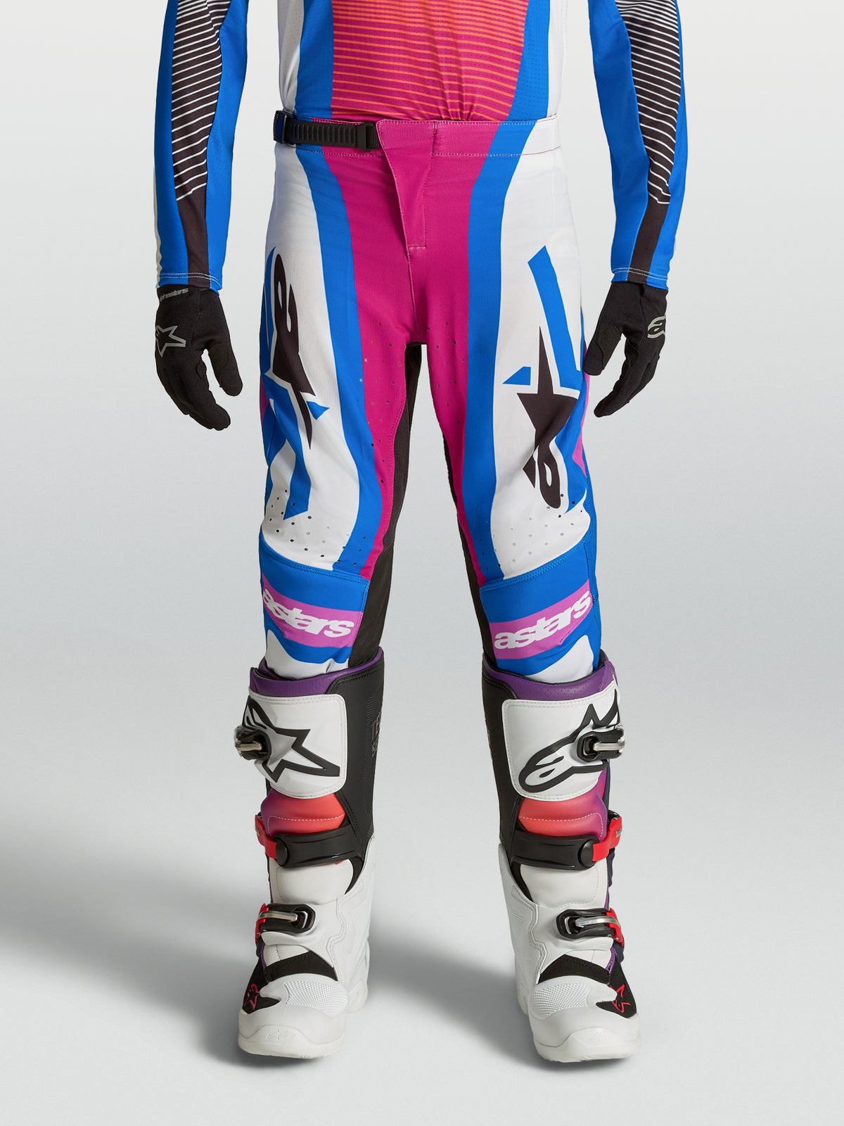 Alpinestars pantaloni Supertech Maven ragazzo, pantaloni da motocross bianchi, rosa corallo e blu, vestibilità elasticizzata.