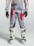 Alpinestars Pantaloni Fluid Lone Ragazzo 2027, pantaloni motocross per ragazzi, grigio camo e rossi, in polifabbric resistente.