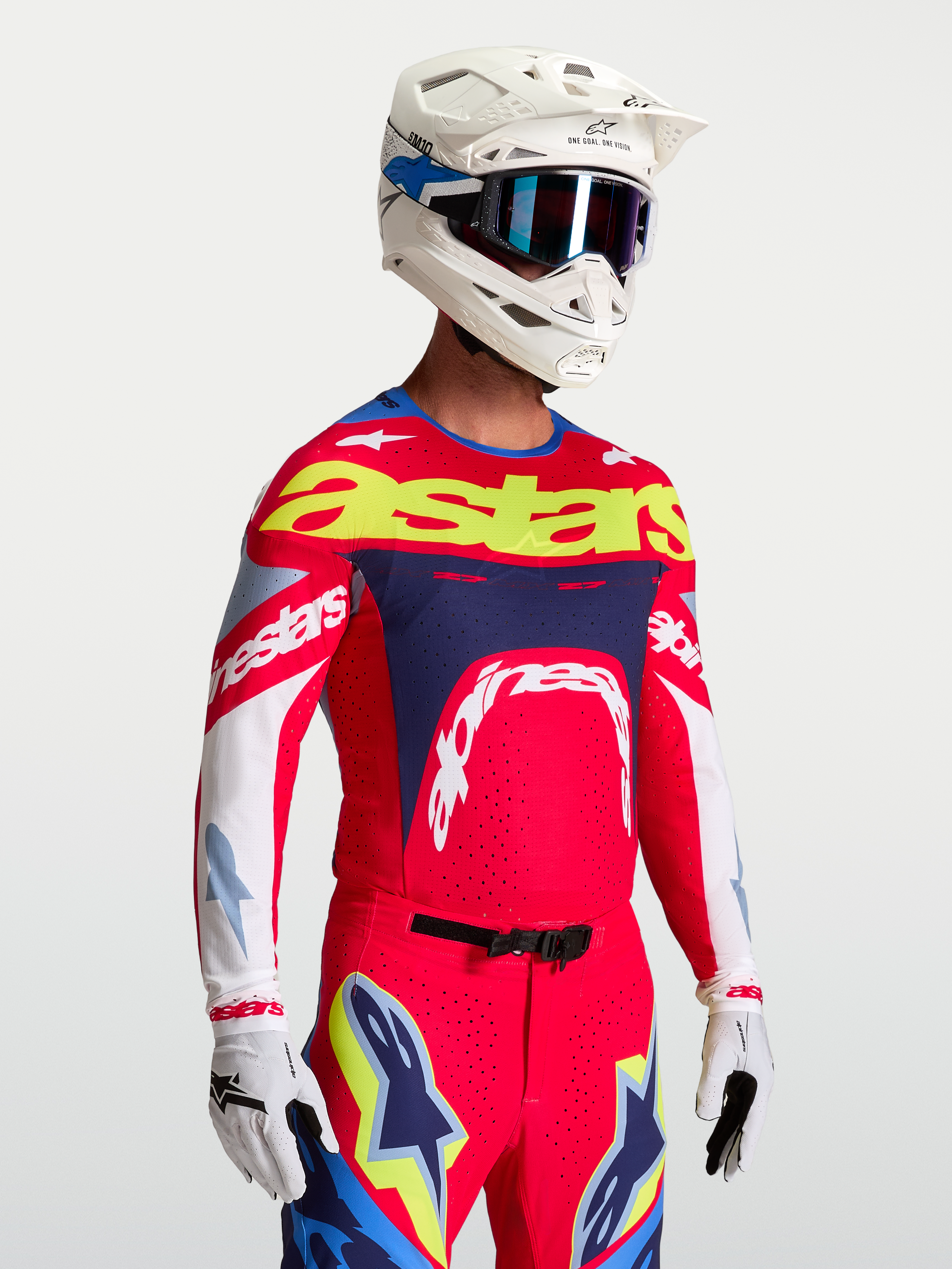 Alpinestars Maglia Supertech Dyna, maglia da motocross racing da uomo, rosso fuoco e blu navy con pannelli in mesh elasticizzato ventilato e dettagli gialli, vestibilità atletica professionale