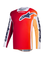 Maglia Alpinestars 2026 Racer Portl, maglia da motocross, rosso con sfumatura arancione e gialla, logo Astar blu navy sul petto, pannelli delle maniche bianchi con branding Alpinestars, abbigliamento tecnico per gare fuoristrada