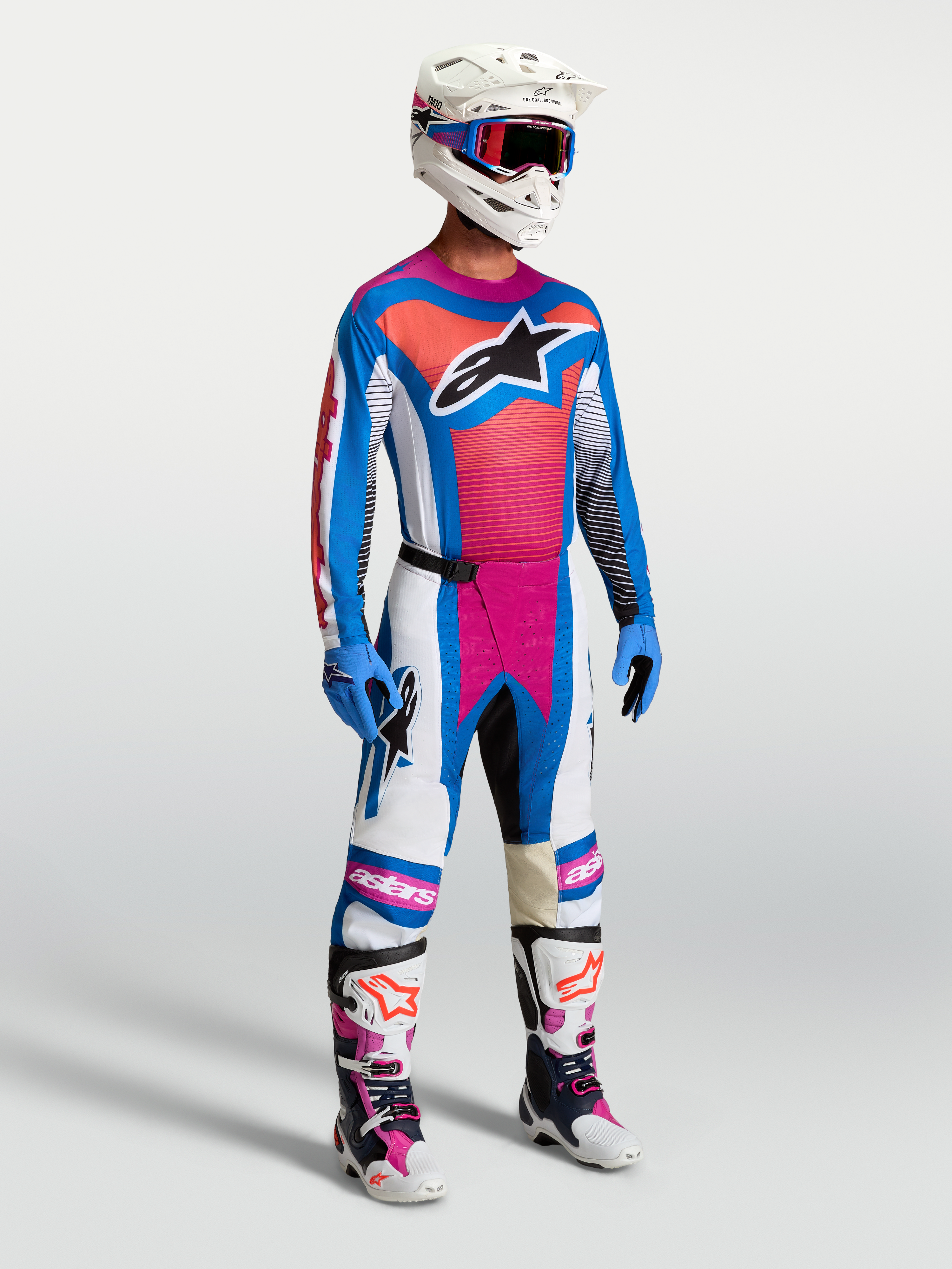Alpinestars Maglia Techstar Maven AND Techstar Maven Gear Set, completo motocross blu e coral acceso, vestibilità atletica.