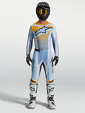 Alpinestars Maglia Techstar Maven e Gear Set, completo motocross da uomo, blu e arancione, vestibilità atletica per off-road.