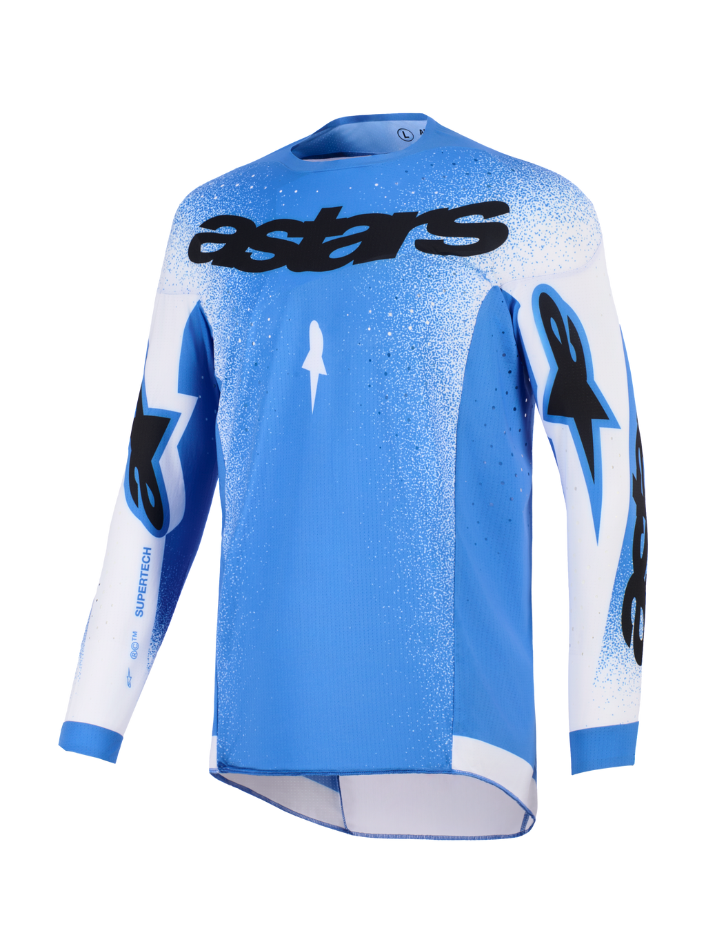 Alpinestars Supertech Scenz Jersey 2026, maglia da motocross, blu UCLA e bianco, logo astars nero sul petto, design con sfumatura puntinata su spalle e maniche, mesh elasticizzato leggero, vestibilità atletica per corse off-road