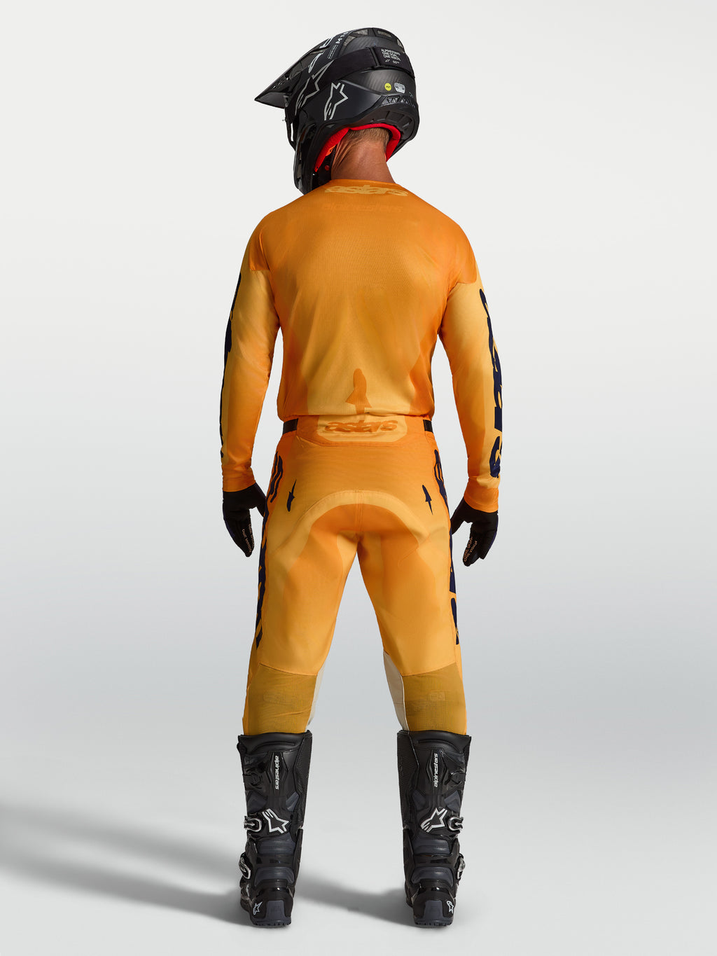 Alpinestars Completo Racer Amber 2027, abbigliamento motocross uomo, arancione e blu scuro, vista posteriore completa.
