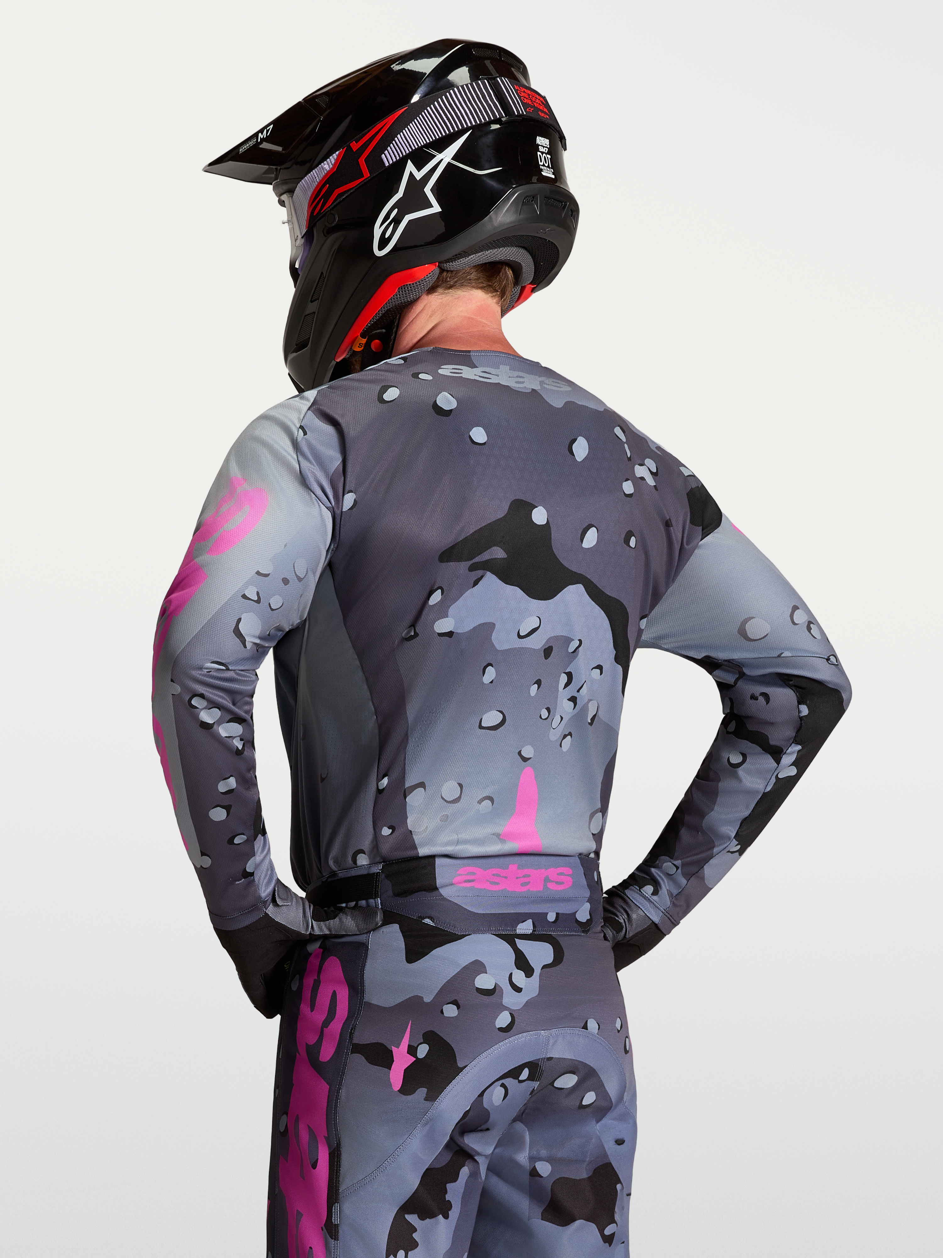 Alpinestars Maglia Racer Lone, maglia motocross uomo vista posteriore, grigio camouflage e viola, poliestere anti-umidità ergonomico