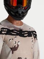 Alpinestars Maglia Racer Lone, maglia motocross da uomo, nero e beige camo desert, in poliestere leggero, primo piano.