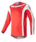 Alpinestars Techstar Arch Jersey 2023, maglia da motocross, rosso Marte e bianco, scritta Alpinestars bianca sul petto, tessuto tecnico traforato, maniche lunghe con dettagli bianchi, design sportivo per corse fuoristrada