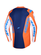 Alpinestars 2026 Fluid Grid Jersey, maglia da motocross, arancione e blu UCLA, maniche bianche con marchio Alpinestars blu, pannello posteriore blu scuro con piccolo logo a stella, taglio posteriore allungato per la guida off-road