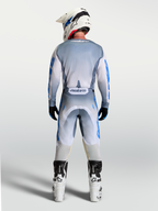 Alpinestars Maglia Racer Amber, maglia da motocross da uomo, grigio e blu, vista posteriore su modello.