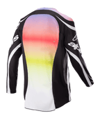 Alpinestars Maglia Racer Semi 2023, maglia da motocross, Nero Multicolore, vista posteriore con ampio pannello centrale caratterizzato da un gradiente vivace dal viola al giallo, maniche e spalle nere con loghi bianchi e linee curve, progettata per prestazioni fuoristrada