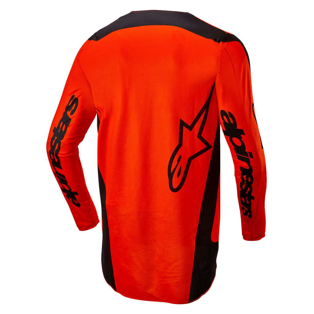 Maglia Alpinestars 2024 Fluid Lurv, maglia da motocross, arancione acceso e nero, vista posteriore con grande logo a stella nero e marchio Alpinestars sulle maniche, design con parte posteriore allungata per una maggiore copertura, leggero poli-tessuto per corse fuoristrada